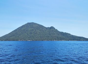 indonesia/southeast-sulawesi/landmark/manadotua-island
