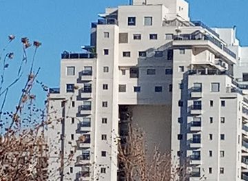 israel/hod-hasharon/landmark/hod-hasharon-sokolov