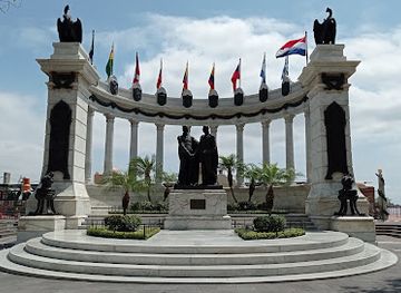 ecuador/guayaquil/malecon-2000/landmark/hemicycle-de-la-rotonda