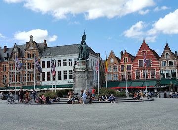 belgium/bruges/landmark/market-square
