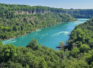 canada/niagara-falls/landmark/niagara-glen-nature-centre