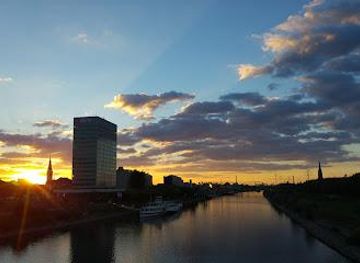 germany/heidelberg/landmark/kurpfalzbrucke