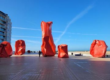 belgium/nieuwpoort/landmark/beaufort-beeldenpark-rock-strangers-arne-quinze