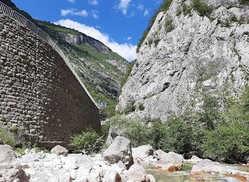 kosovo/peja/landmark/rugova-canyon-viewpoint