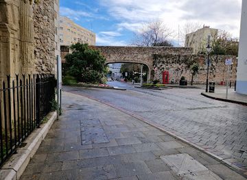 gibraltar/queensway-quay-marina/landmark/southport-gates
