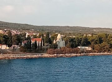 croatia/brac-island/landmark/supetar-cemetery