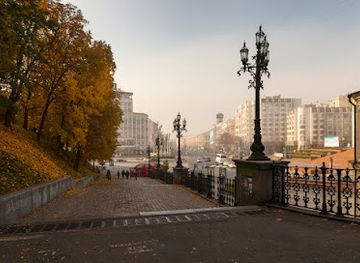 ukraine/kyiv/landmark/khreshchatyy-park
