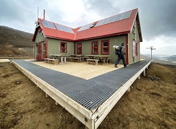 iceland/thorsmork/landmark/hrafntinnusker-hut