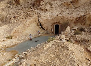 united-arab-emirates/northern-emirates/landmark/abandoned-house-and-cave