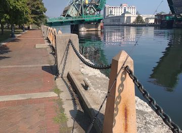 illinois/joliet/landmark/mayor-art-schultz-park