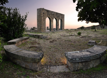 california/santa-barbara/landmark/the-arches