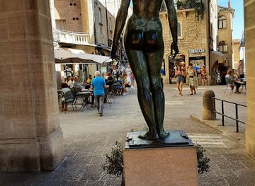 san-marino/acquaviva/landmark/great-female-nude-statue