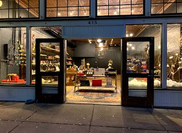 texas/dallas/bishop-arts-district/landmark/urban-owl