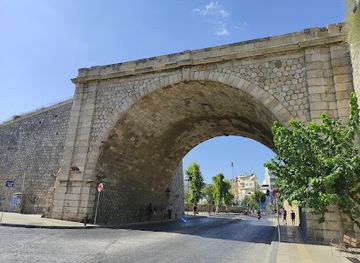 greece/crete/landmark/pantokrator-venetian-portal