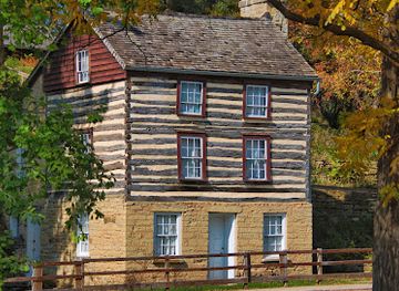 wisconsin/central-wisconsin/landmark/pendarvis