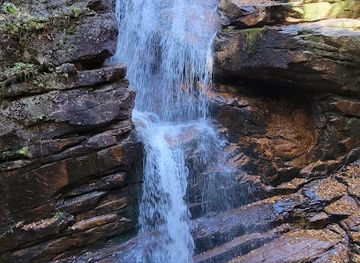 new-hampshire/franconia-notch-state-park/landmark/avalanche-falls