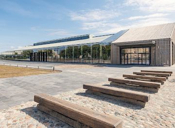 latvia/kurzeme/landmark/hanzas-perons