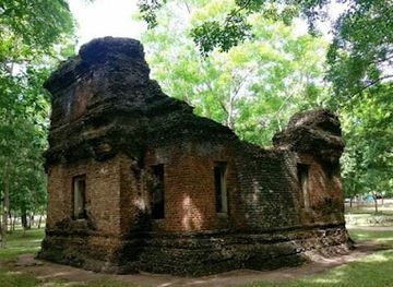sri-lanka/anuradhapura-district/landmark/vaulted-vihara-gedige-image-house-of-anuradhapura