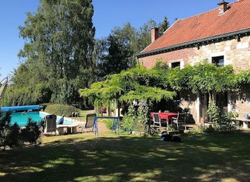 belgium/pays-de-herve/landmark/des-genets-sur-l-herbe