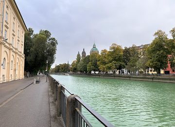 germany/munich/altstadt-lehel/landmark/flossmeister-denkmal