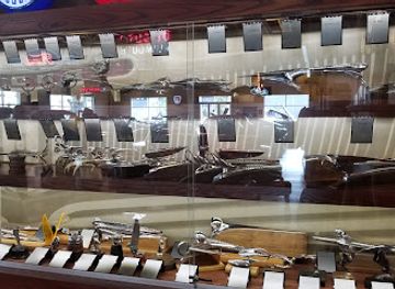 wisconsin/la-crosse/landmark/dahl-auto-museum