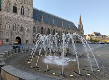 belgium/duchy-of-brabant/landmark/cloth-hall