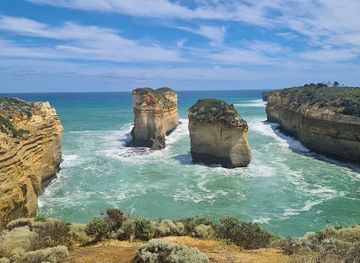 australia/great-ocean-road/landmark/bay-of-martyrs