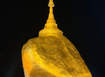 myanmar-burma/kyaiktiyo-pagoda/landmark/kyaiktiyo-boulder