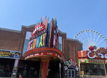 canada/niagara-falls/clifton-hill/landmark/clifton-hill-niagara-falls-attractions