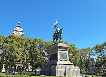 argentina/rosario/barrio-martin/landmark/estatua-general-san-martin