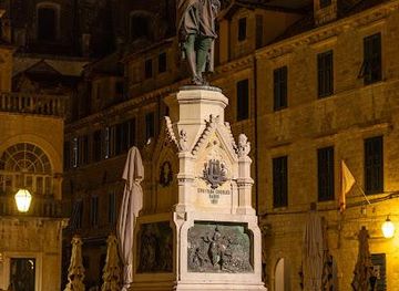 montenegro/herceg-novi/landmark/monument-of-ivan-gundulic