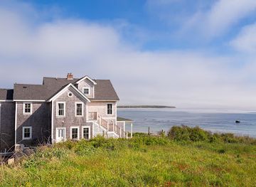 rhode-island/block-island/landmark/avonlea-jewel-of-the-sea