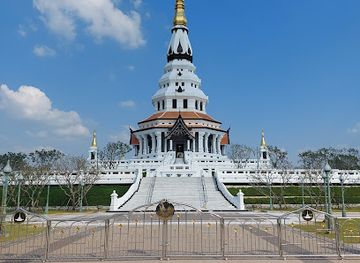 thailand/udon-thani/landmark/wat-pa-ban-tat