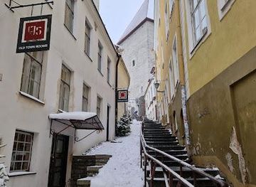 estonia/rapla/landmark/luhike-jalg