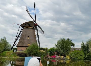 netherlands/kinderdijk/landmark/kinderdijk-molenkade