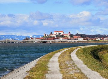 slovenia/ptuj/landmark/tourist-information-center-ptuj