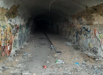 ukraine/kherson/landmark/staryy-vinnyy-pogreb