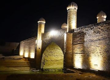 iraq/karbala/landmark/white-arch