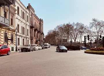 georgia/kvemo-kartli/landmark/otar-megvinetukhutsesi-square