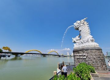 vietnam/da-nang/landmark/cautinhyeu