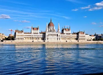 hungary/hajdusag/landmark/hungarian-parliament-building