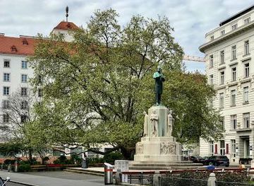 austria/eisenstadt/landmark/dr-karl-lueger-denkmal