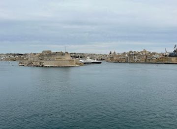 malta/marsamxett-harbour/landmark/valletta-malta