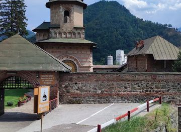 romania/valcea/landmark/cornet-monastery