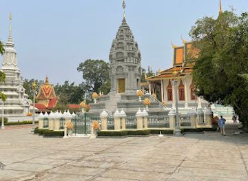 cambodia/prey-veng/landmark/mondap-hill