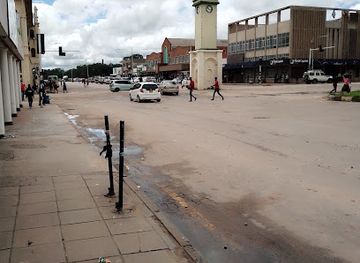 zimbabwe/midlands/landmark/boggie-s-memorial-clock-tower
