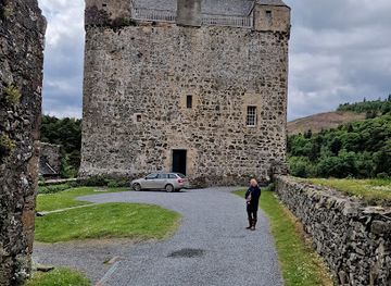 united-kingdom/roxburghshire/attraction/neidpath-castle-2