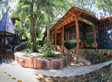 honduras/utila/landmark/jade-seahorse-hotel-utila-honduras