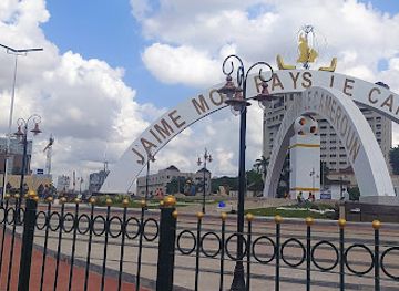 cameroon/south-region/landmark/i-love-my-country-cameroon-round-about
