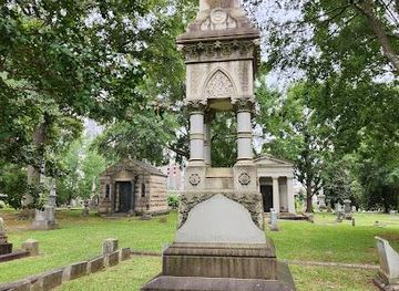 north-carolina/charlotte/landmark/historic-elmwood-pinewood-cemetery